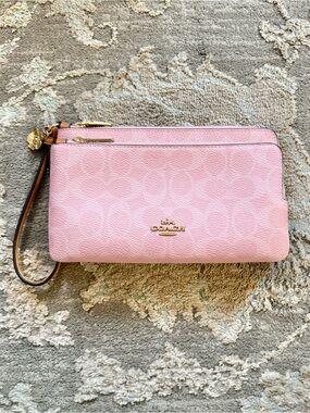 COACH Double Zip Wristlet in Powder Pink with Tea Rose Charm